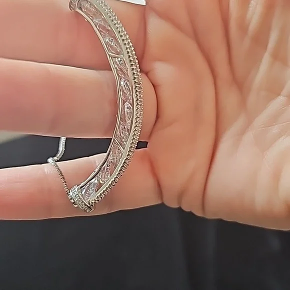 CRYSTAL BRACELET - Picture 4 of 7